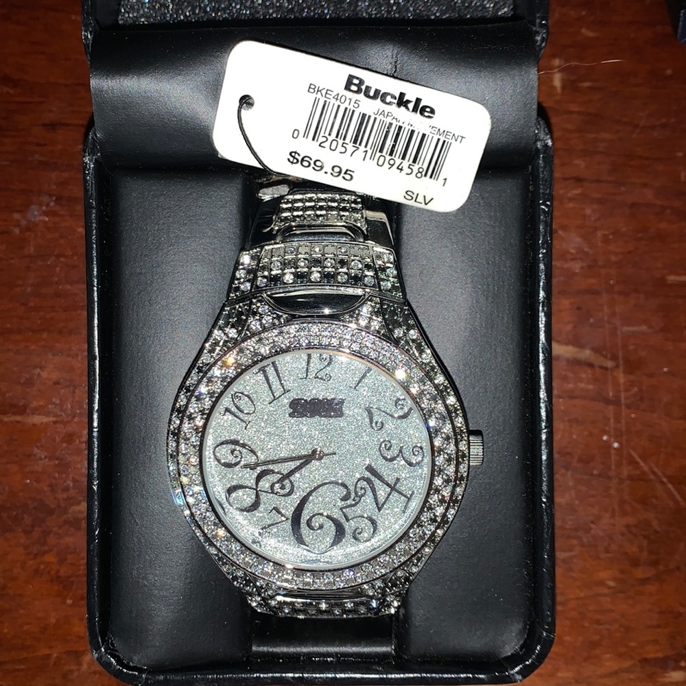 Watch - Picture 1 of 2